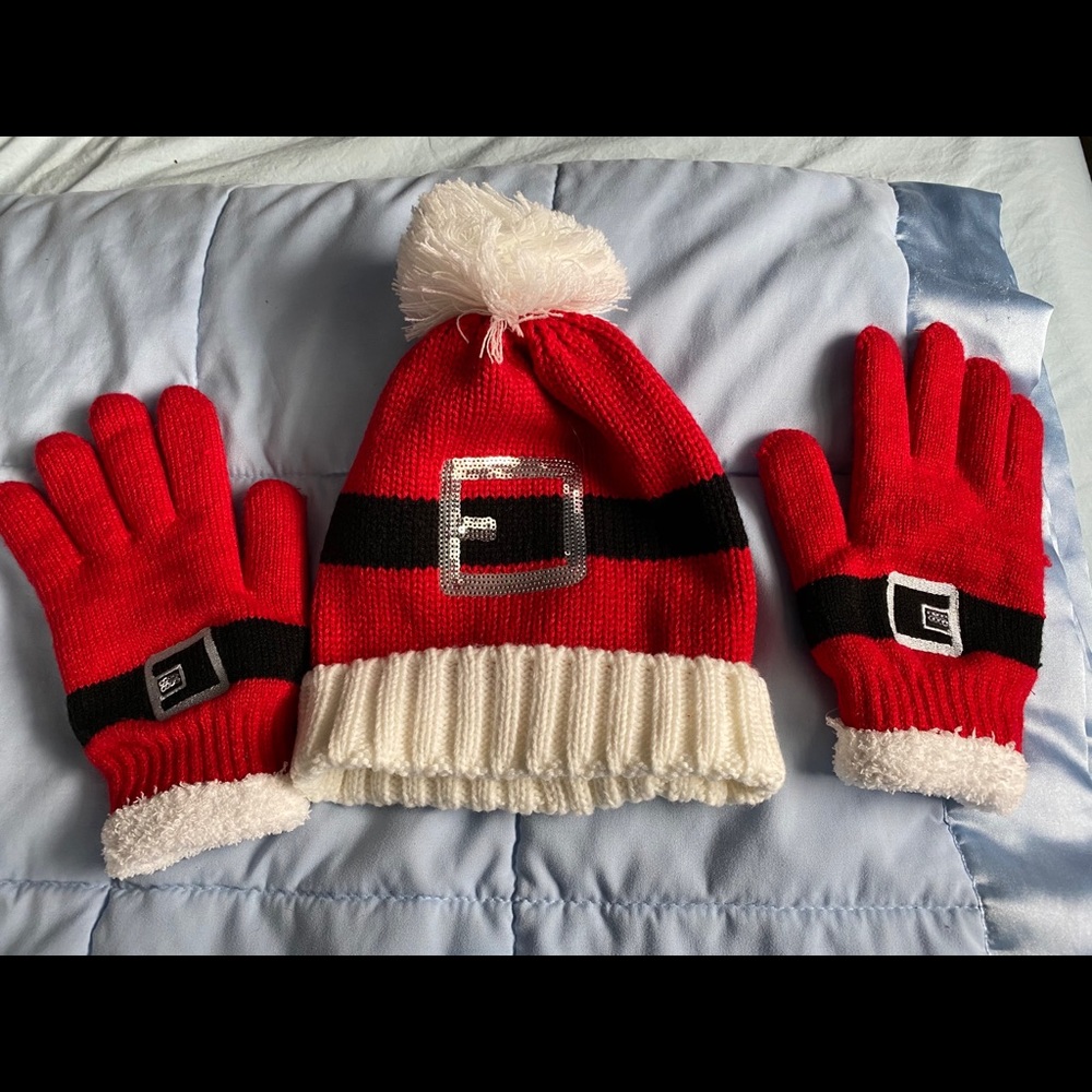 Santa Hat& Gloves by MUL LUK